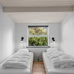 Maylin - 350m From The Sea By Interhome