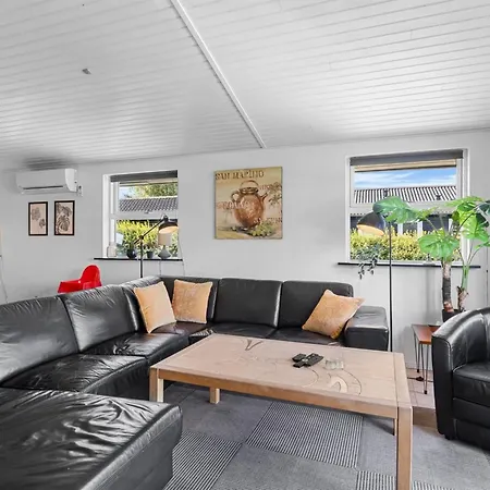 度假居 Maylin - 350m From The Sea By Interhome