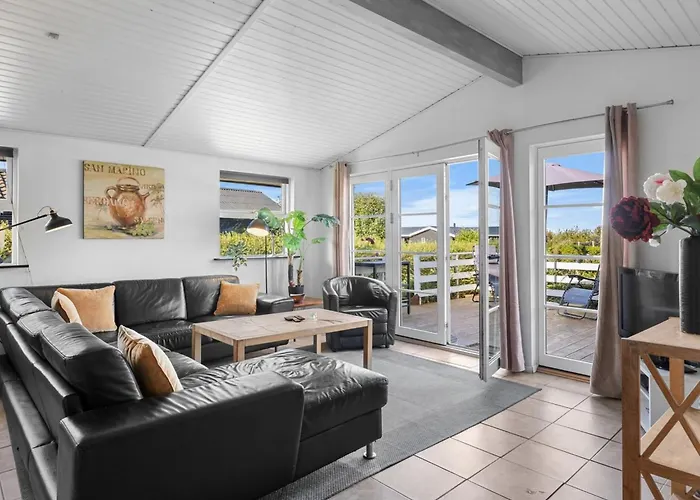 Maylin - 350m From The Sea By Interhome